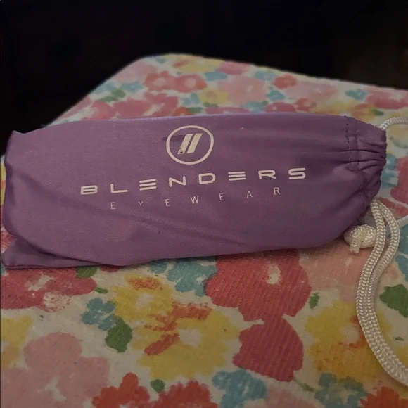 New never used purple Blenders sunglasses - Picture 5 of 5